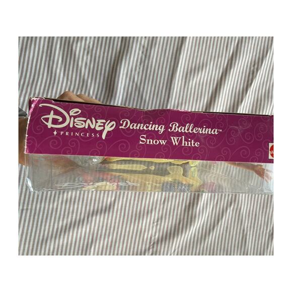 Disney Princess Snow White Dancing Ballerina Doll with Ballet Accessories - Picture 7 of 8